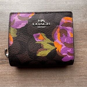 Coach Snap Wallet in Signature Canvas in Rose Print